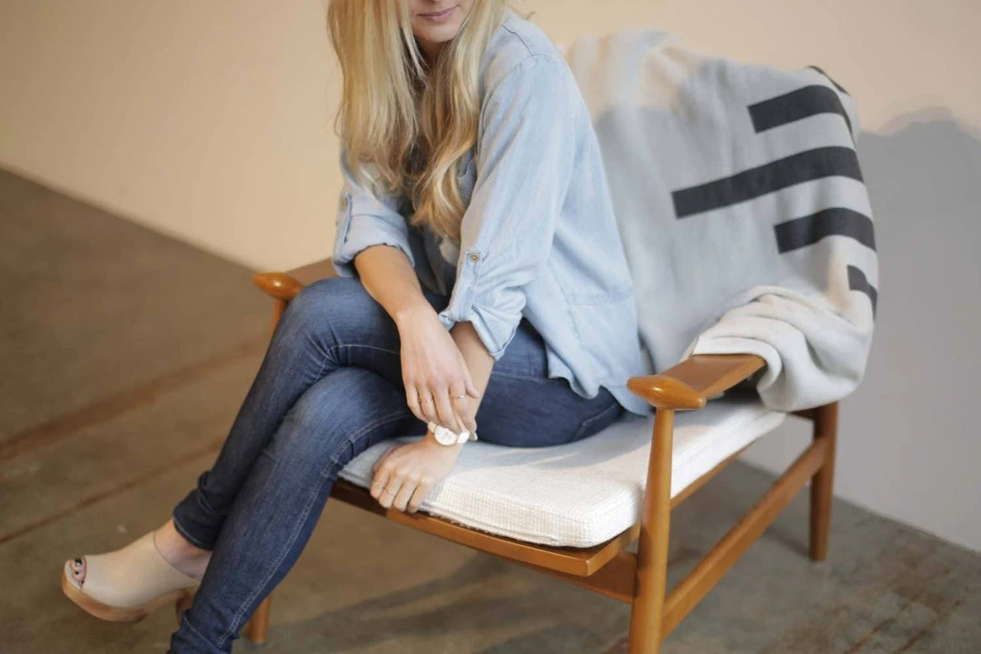 Newly Goods Ziggurat Recycled Throw Blanket Newly Goods Ziggurat Recycled Throw Blanket