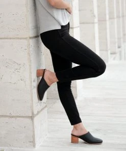 Nisolo All-Day Heeled Mule - Black