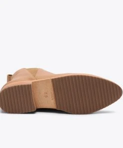 Nisolo Everyday Chelsea Boot - Almond Best Sellers