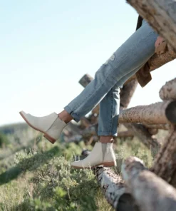 Nisolo Special Occasion Everyday Chelsea Boot - Bone