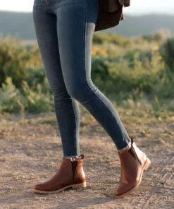 Nisolo Everyday Chelsea Boot - Brandy