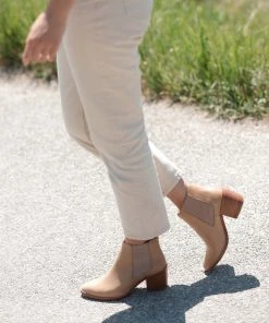Nisolo Heeled Chelsea Boot - Almond Shoes