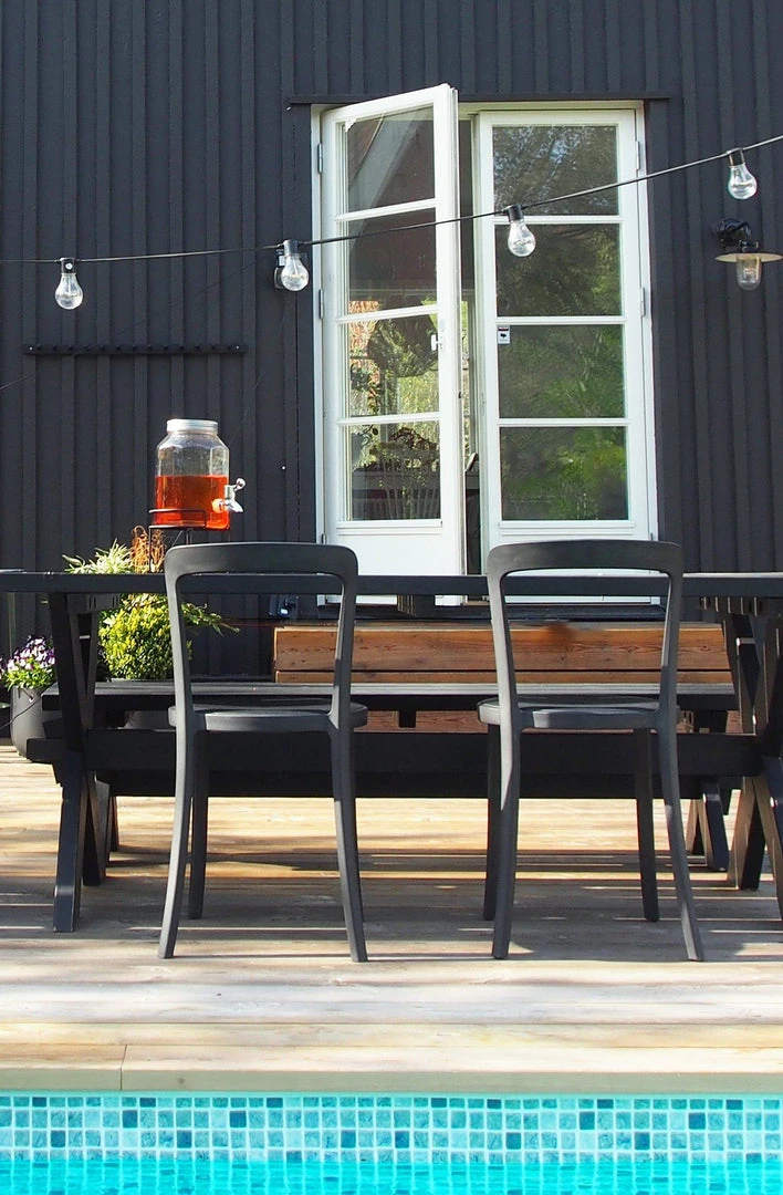 Emeco On & On Recycled Stacking Chair Furniture 15 Emeco On & On Recycled Stacking Chair Furniture