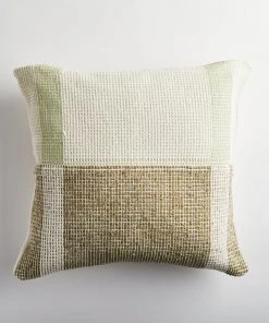 Zuahaza Páramo Throw Pillow Cover