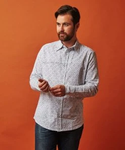 Passion Lilie Men's Classic Tulip Button Down Shirt