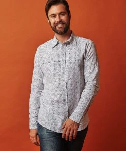 Passion Lilie Men's Classic Tulip Button Down Shirt