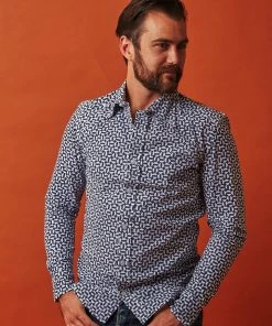 Passion Lilie Men's Hex Flex Button Down Shirt