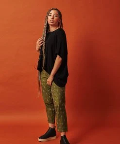 Passion Lilie Olive Crop Pants 3 Passion Lilie Olive Crop Pants