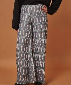 Passion Lilie Spinnaker Gray Pants Clothing