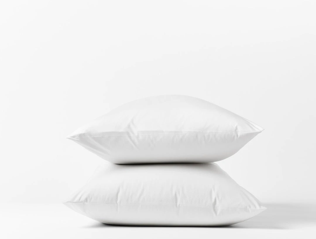 Coyuchi Percale Pillowcase Set - Alpine White Home Goods Coyuchi Percale Pillowcase Set - Alpine White Home Goods