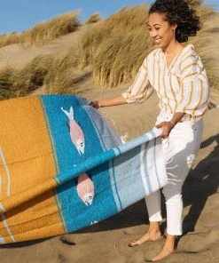 Caminito Pez Azul Upcycled Blanket