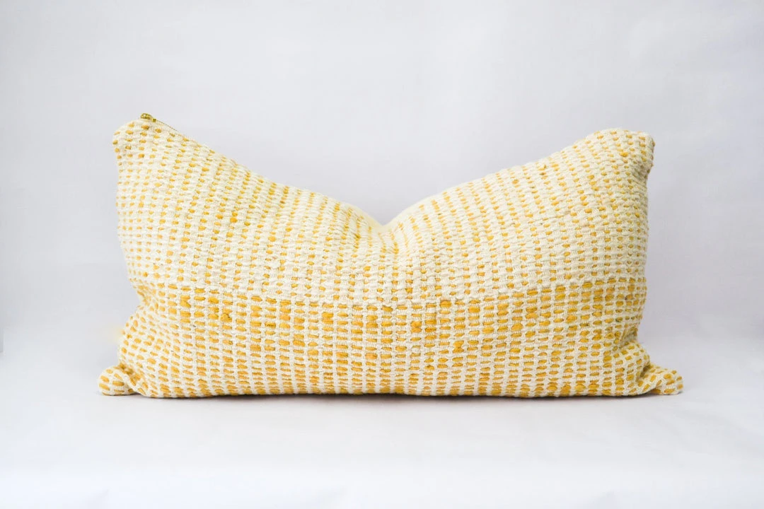 Zuahaza Pitaya Lumbar Pillow Cover Zuahaza Pitaya Lumbar Pillow Cover