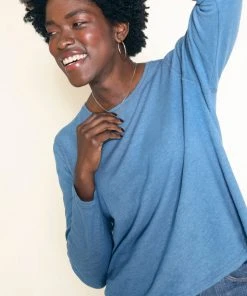 Poplinen Clothing Goldie Hemp Long Sleeve Tee