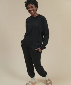 Poplinen René Jogger Sweatshirt - Black 2 Poplinen René Jogger Sweatshirt - Black