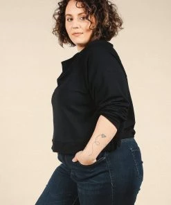 Poplinen Wilder Mock Neck Sweatshirt - Black