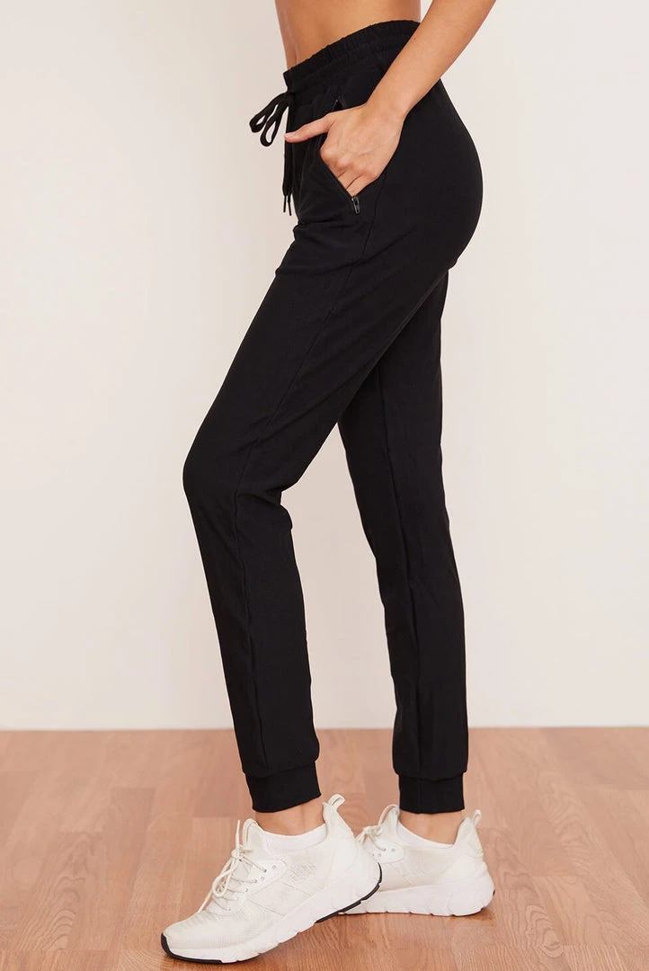 Wolven Activewear + Athleisure Recycled Jogger - Onyx Wolven Activewear + Athleisure Recycled Jogger - Onyx