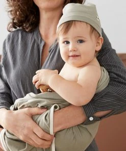 Coyuchi Remi Baby Blanket + Beanie Set - Laurel