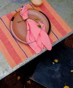 Soil To Studio Kitchen + Dining Zeenat Linen Napkin Set - Flamingo Pink