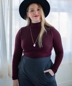 Mien Sol Mock Neck Long Sleeve Top