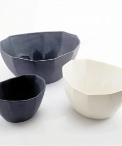 The Bright Angle Porcelain Nesting Bowl Set - Mica Black