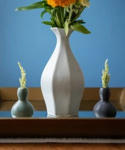 The Bright Angle Table Vase - Mica Black Home Goods