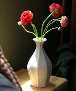 The Bright Angle Table Vase - Smoke Gray