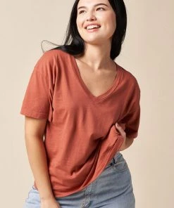 The Standard Stitch Relaxed V - Clay