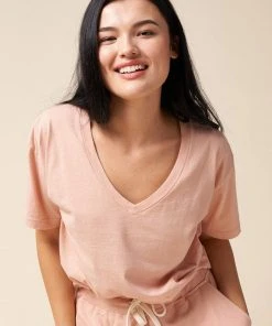 The Standard Stitch Clothing Relaxed V - Pale Pink