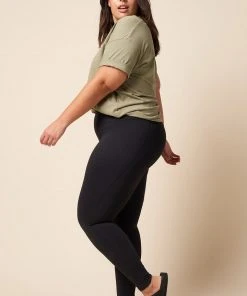 The Standard Stitch Relaxed V - Sage