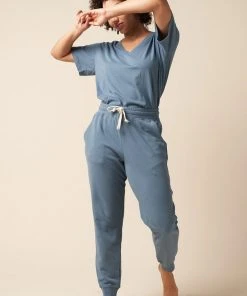 The Standard Stitch Relaxed V - Stone Blue Clothing