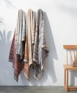 Coyuchi Home Goods Tomales Beach Towel - Rosehip / Deep Ocean