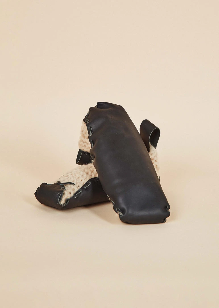 Chilote Best Sellers Unisex House Slippers - Black Chilote Best Sellers Unisex House Slippers - Black