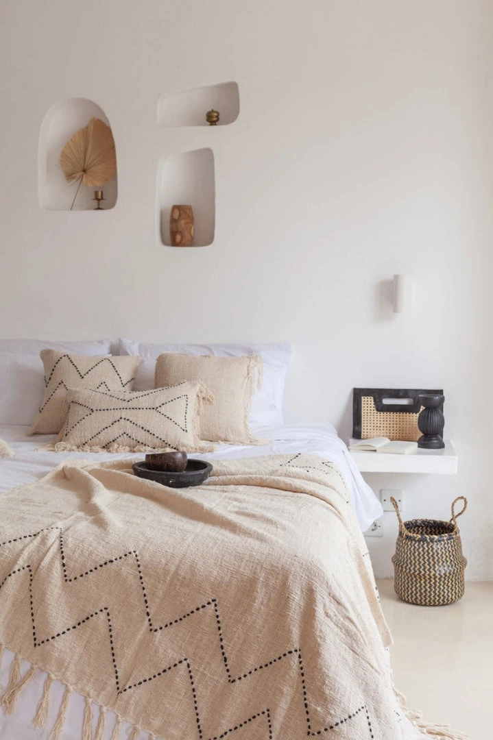 Village Thrive Black Zig Zag Blanket Home Goods Village Thrive Black Zig Zag Blanket Home Goods