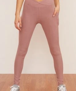 Wolven Activewear + Athleisure Recycled Crossover Pocket Legging - Salt 3 Wolven Activewear + Athleisure Recycled Crossover Pocket Legging - Salt