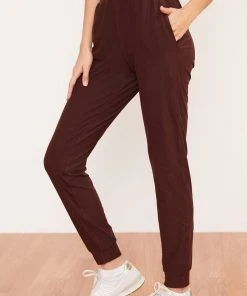 Wolven Activewear + Athleisure Recycled Joggers - Chai