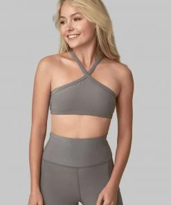 Wolven Recycled Pyramid Top - Wolf Gray Activewear + Athleisure 11 Wolven Recycled Pyramid Top - Wolf Gray Activewear + Athleisure