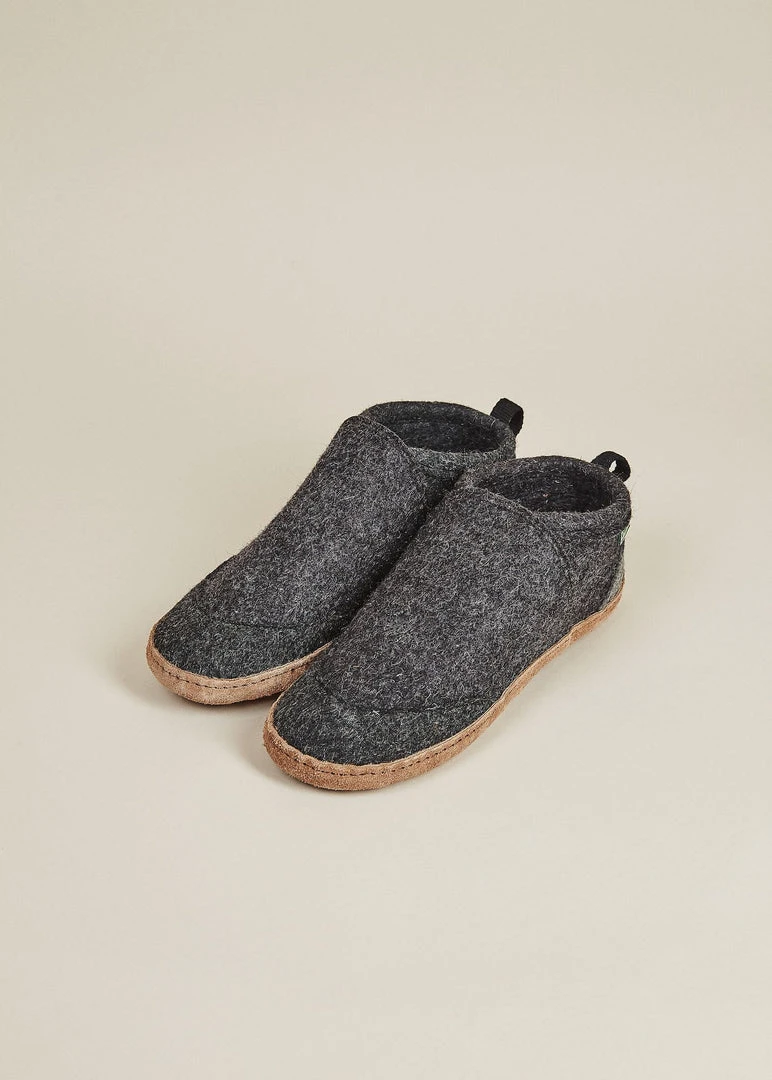 Kyrgies Women's Wool Tengries Slippers - Charcoal Kyrgies Women's Wool Tengries Slippers - Charcoal