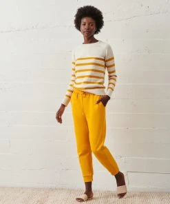 WVN Isle Crew Sweater Clothing