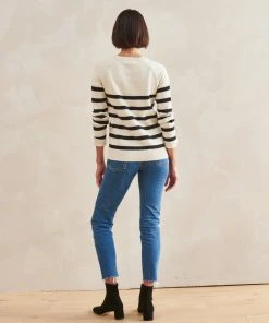 WVN Isle Crew Sweater Clothing