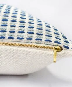 Zuahaza Naidi Throw Pillow Cover