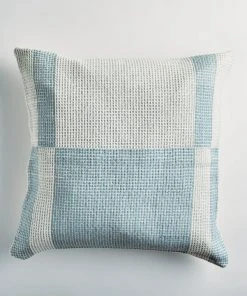 Zuahaza Páramo Throw Pillow Cover